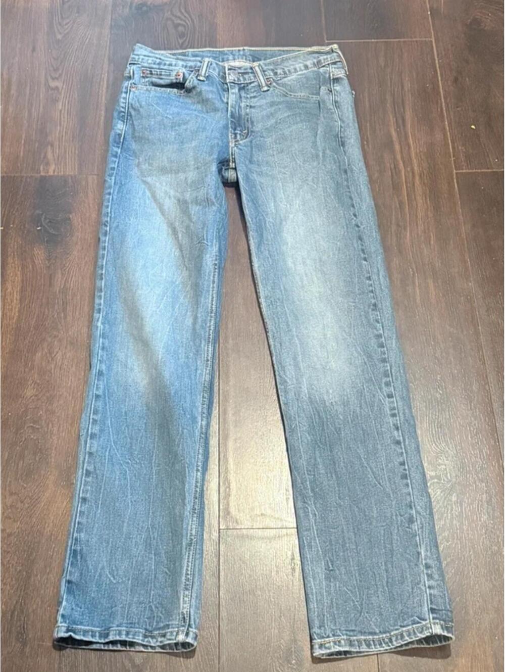 Levi’s 514 Straight Fit Jeans – Women’s W29 L32 – Medium Wash Denim 105